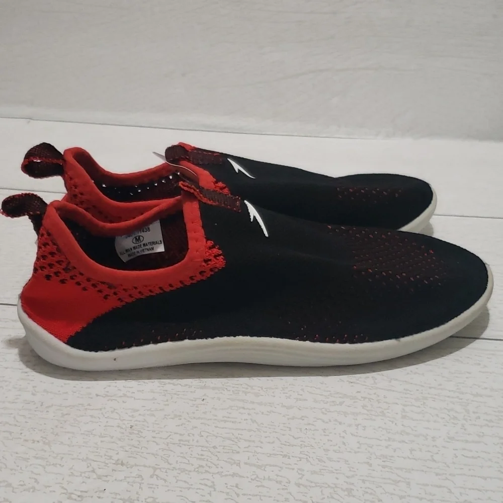 Speedo M 2/3 boys water beach swimming  shoes